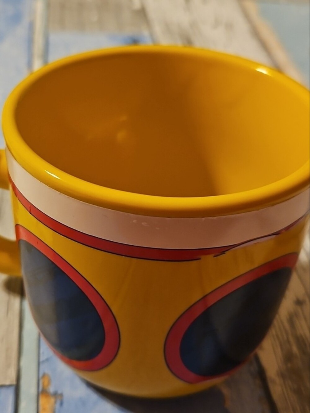 Apple Corp BEATLES Beatles Yellow Submarine Mug Coffee Mug Heat Activated